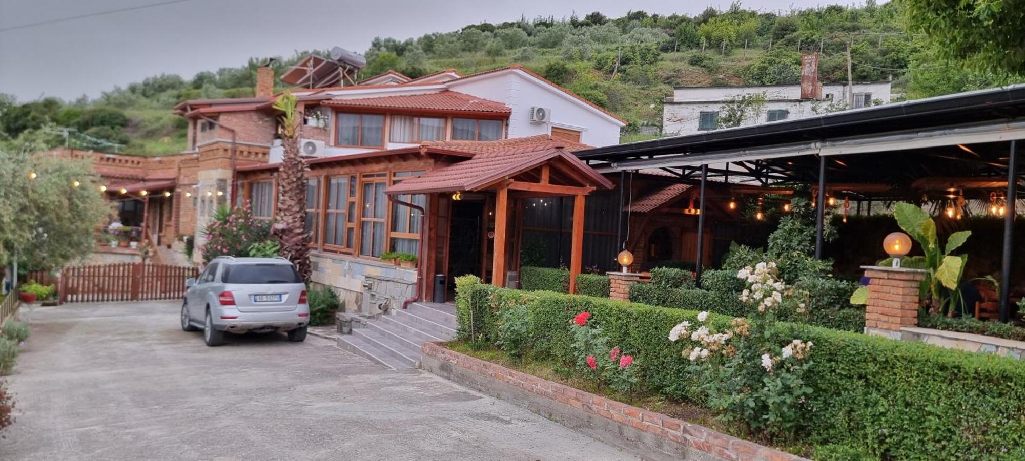 Salillari Guest House Berat Eksteriør billede